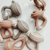 Neutral design silicone food feeder